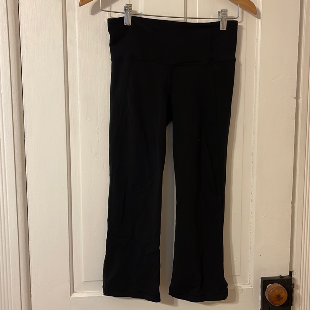Lululemon Gather and Crow Crop Legging